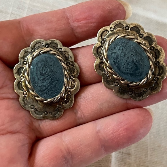 Jewelry - Silver Conch Southwestern Earrings Western blue enamel Oval Earrings Vintage ..